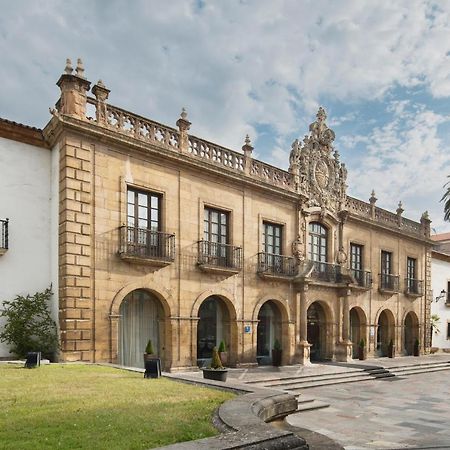 유로스타 호텔 드 라 레콘키스타 오비에도 외부 사진 The University of Seville