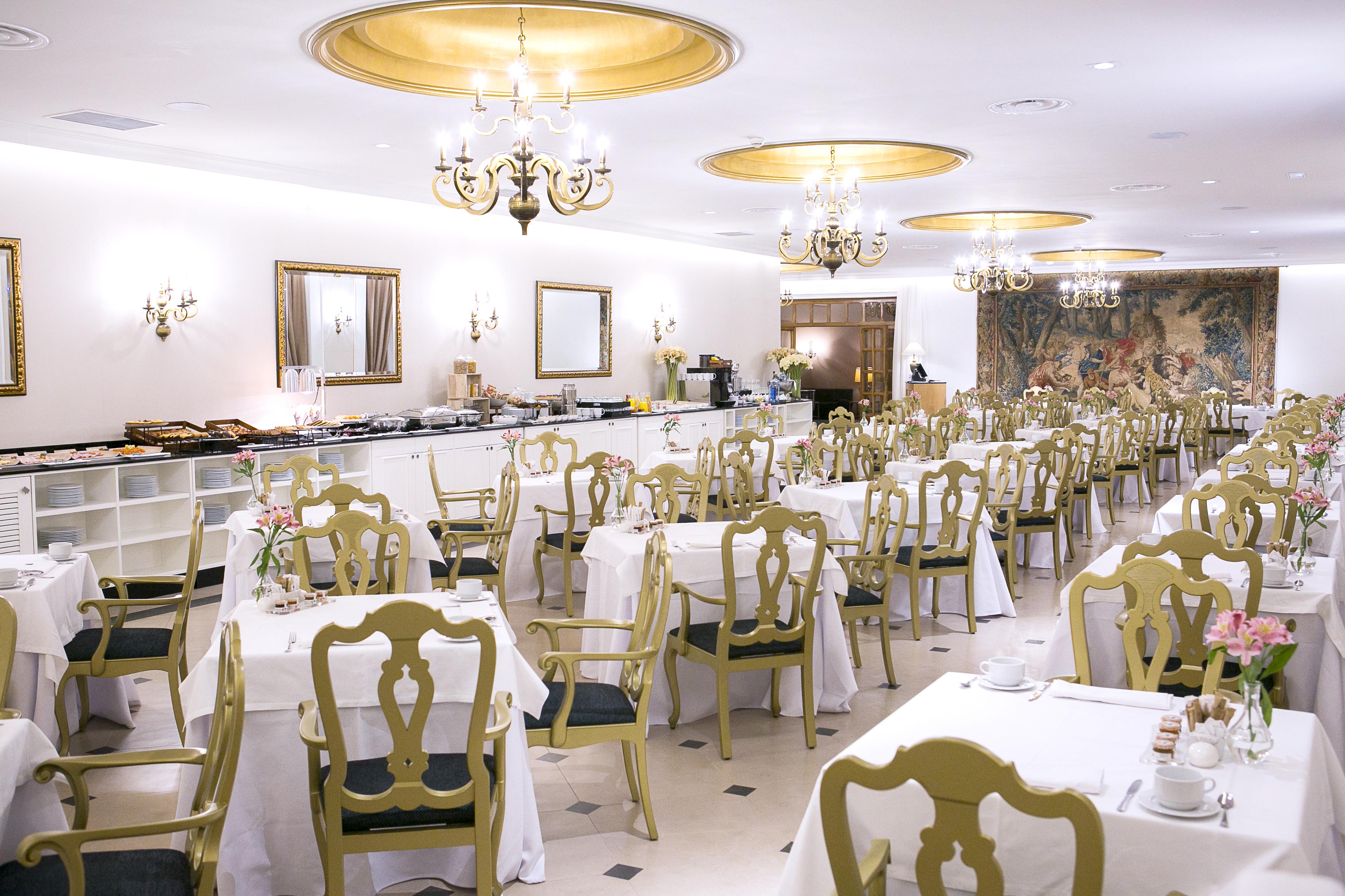 유로스타 호텔 드 라 레콘키스타 오비에도 외부 사진 The restaurant