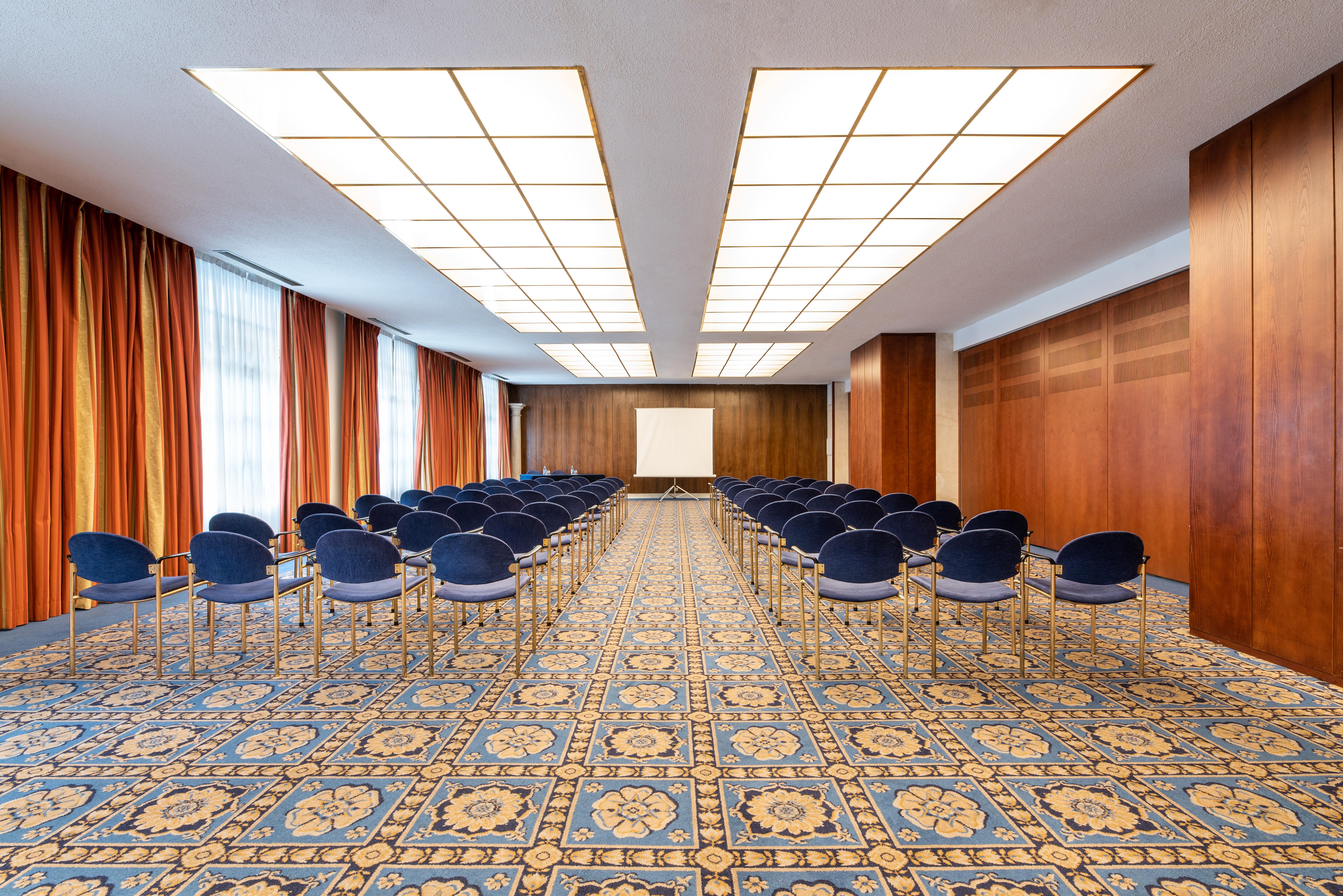 유로스타 호텔 드 라 레콘키스타 오비에도 외부 사진 The main conference room