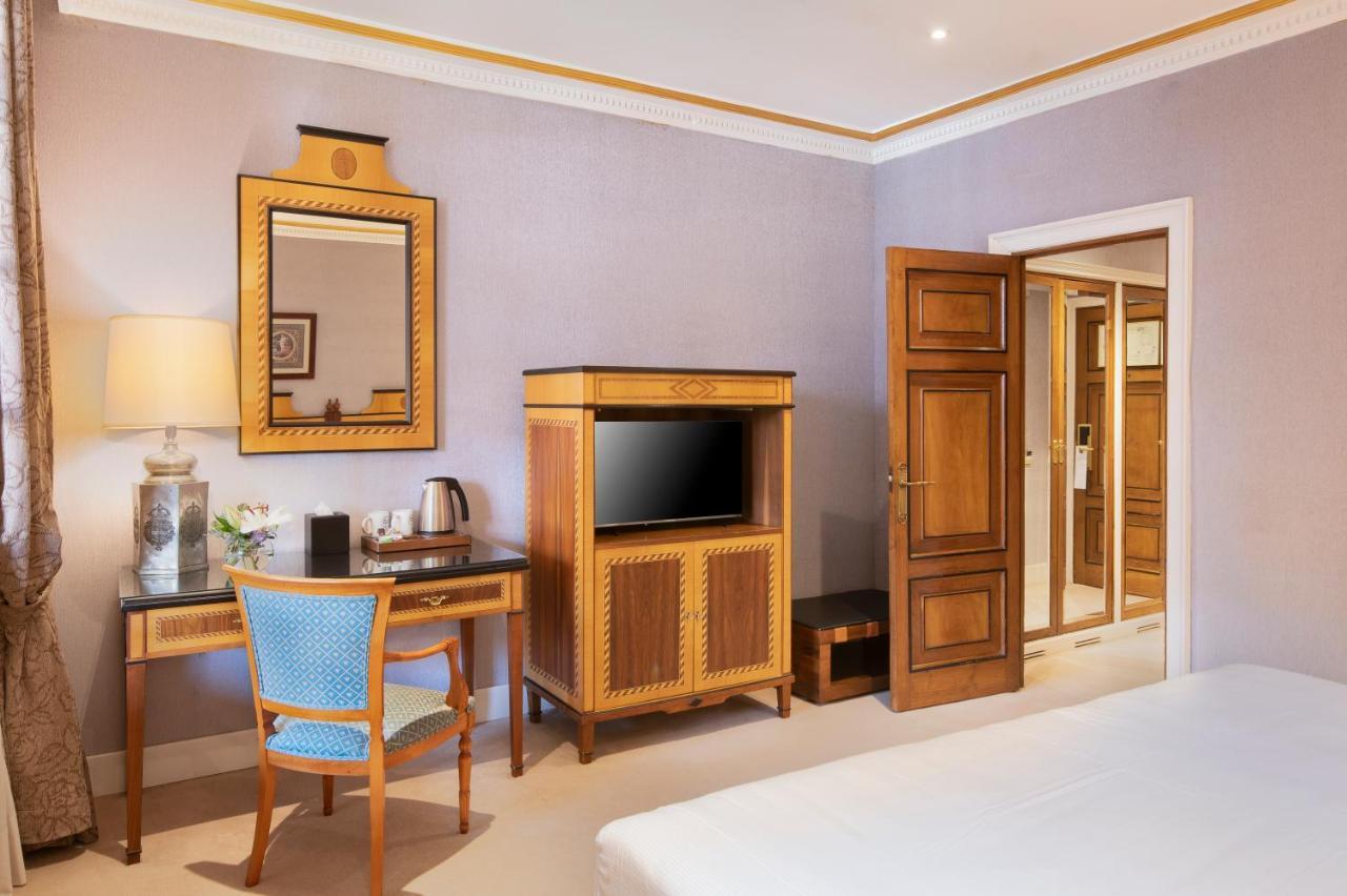 유로스타 호텔 드 라 레콘키스타 오비에도 외부 사진 A room at the hotel