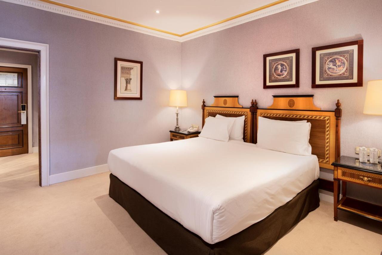 유로스타 호텔 드 라 레콘키스타 오비에도 외부 사진 A bedroom at the InterContinental London