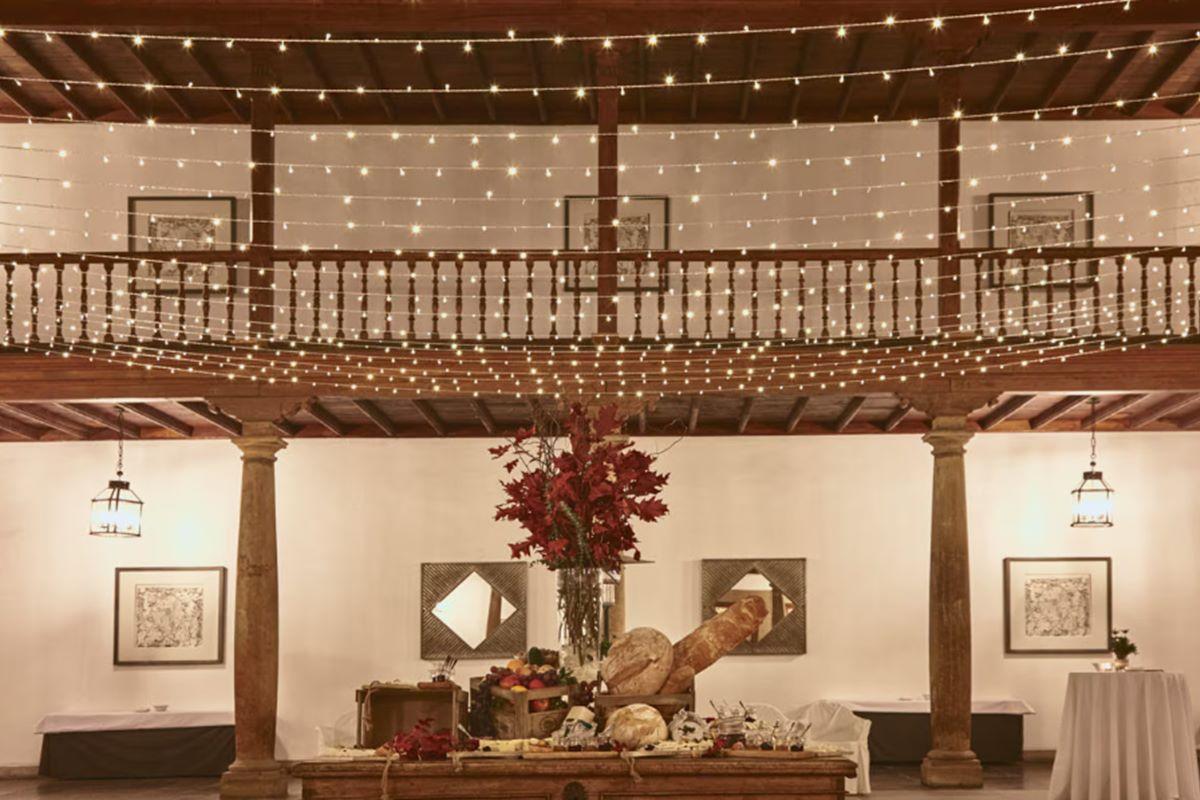 유로스타 호텔 드 라 레콘키스타 오비에도 외부 사진 The interior of the gallery